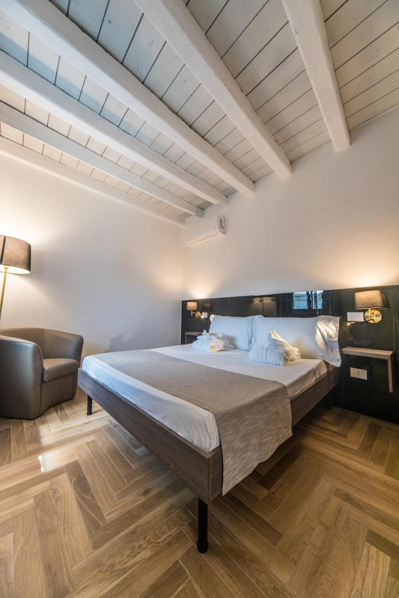 Suite Santa Chiara 特拉尼 外观 照片